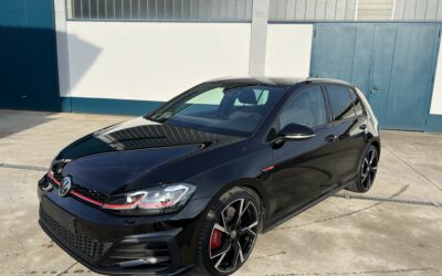 VOLKSWAGEN – GOLF GTI 245 CV PERFORMANCE DSG FULL OPTIONAL!!