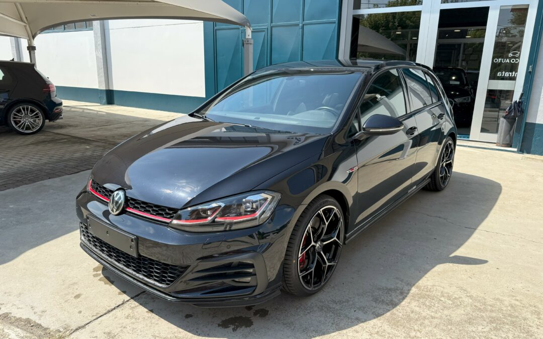 VOLKSWAGEN – GOLF GTI 245 CV PERFORMANCE DSG PARI AL NUOVO!!